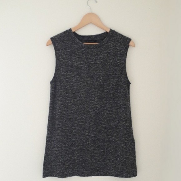 ● Banana Republic | Sweater shirt - Picture 2 of 10